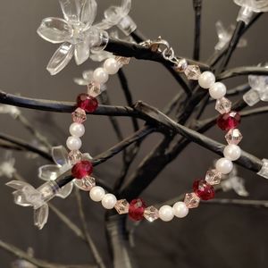 Handmade bracelet made with beads crystals and pearls